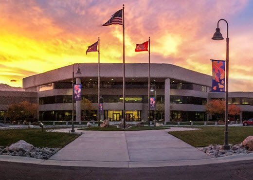 良好的医疗- ISO认证的环境和员工的可持续性努力