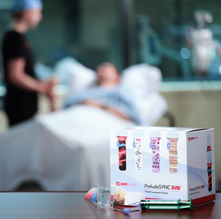 PreludeSYNC EVO产品盒显示随机音乐主题乐队