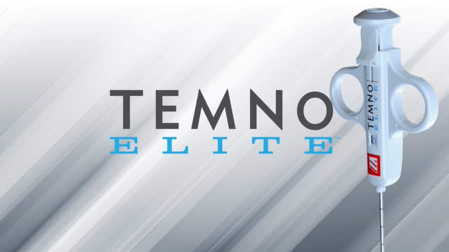 TEMNO精英活检设备垂直于银色背景